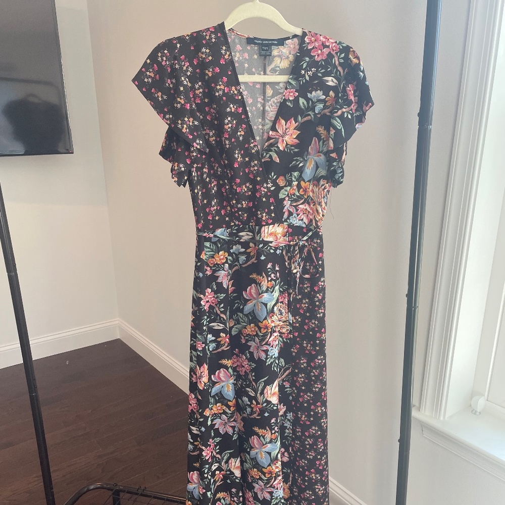 FRENCH CONNECTION - BLACK FLORAL WRAP MAXI DRESS - SIZE 4